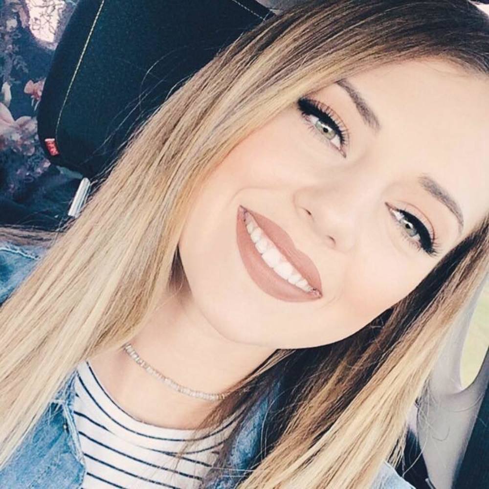 Meet your Posher, Monica